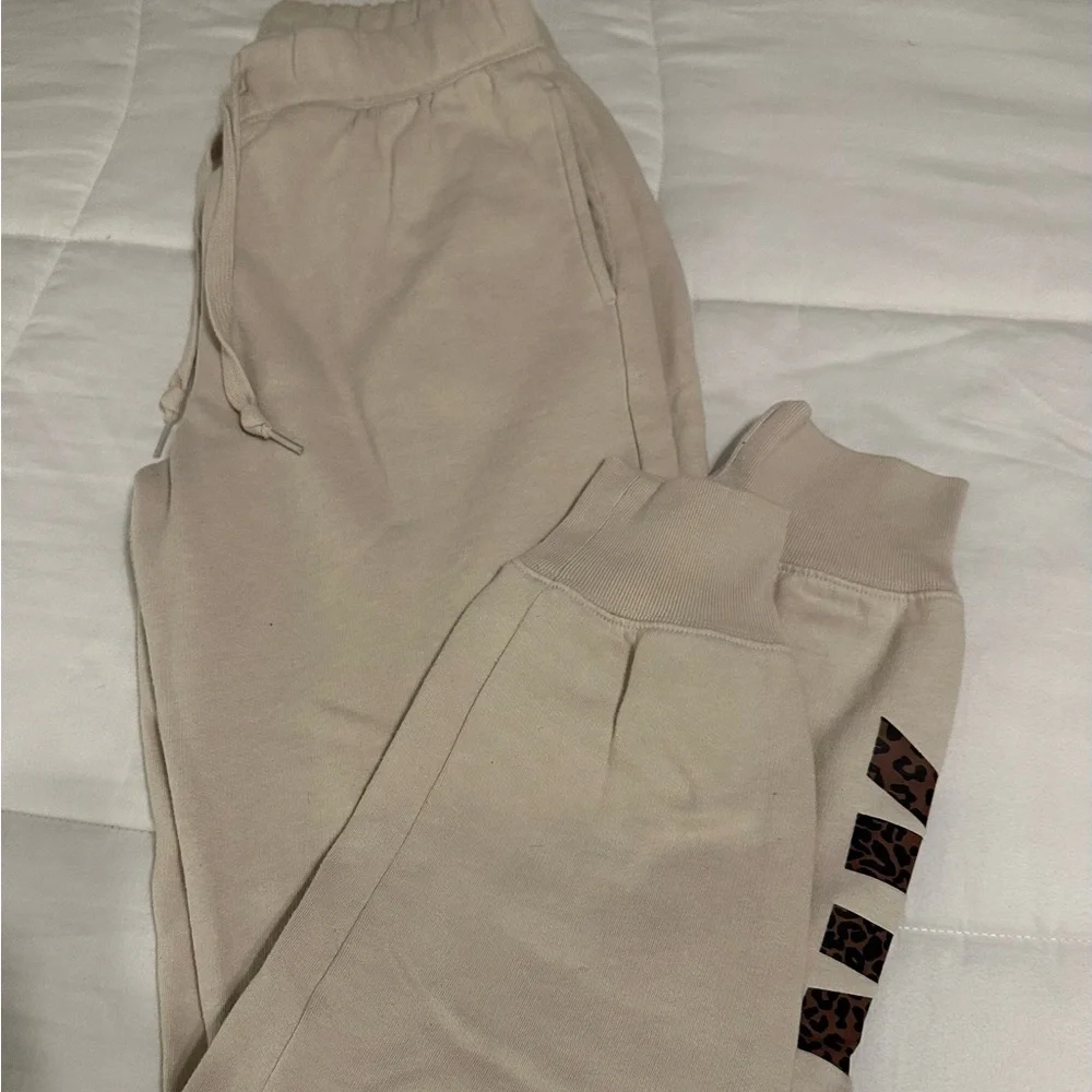 PINK - Joggers XS - Picture 1 of 4